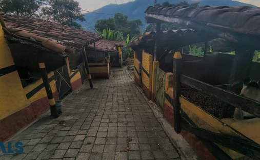 Casa a Amagá, Dipartimento di Antioquia, Colombia 1
