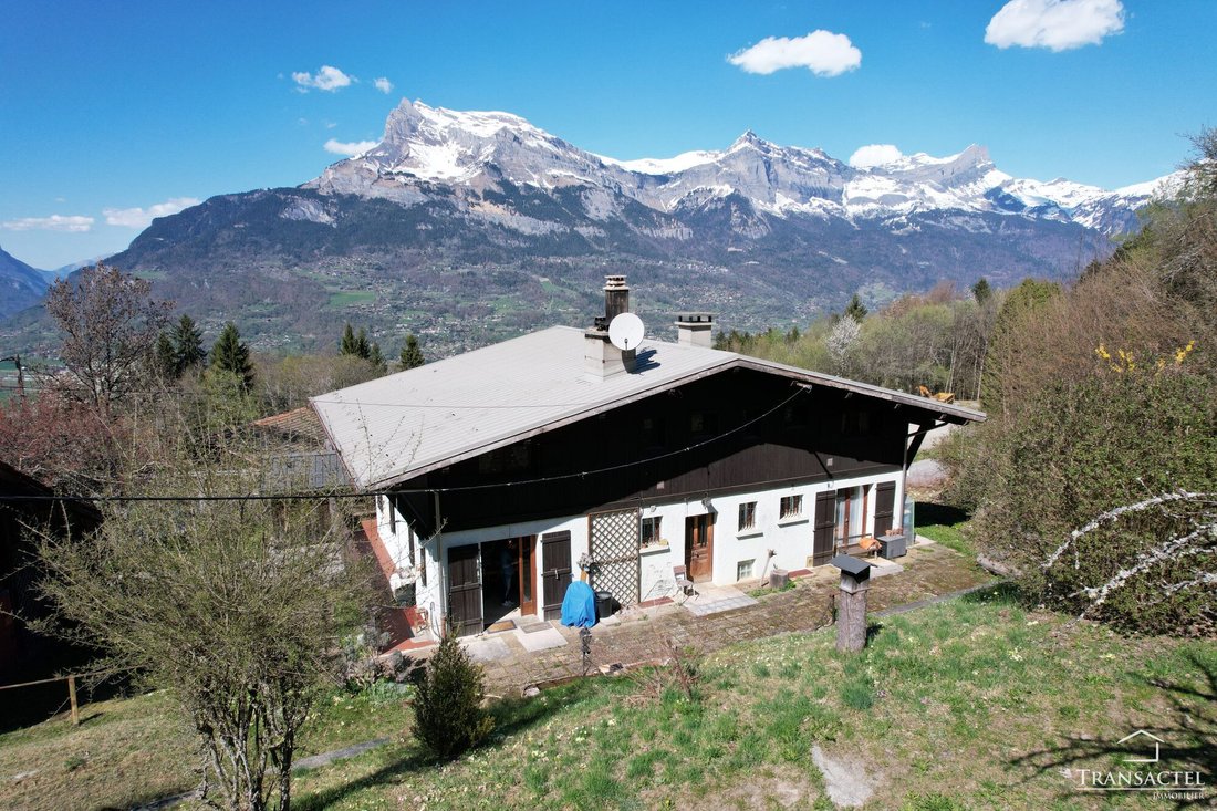 Chalet in Saint-Gervais-les-Bains, Auvergne-Rhône-Alpes, France 2 - 17727470
