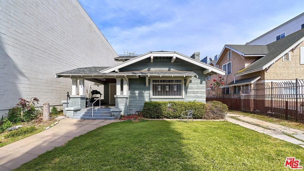 Los Angeles, California, United States 1 - 17729288