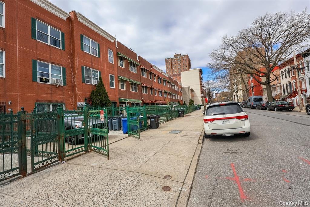 House in New York, New York, United States 4 - 17729477