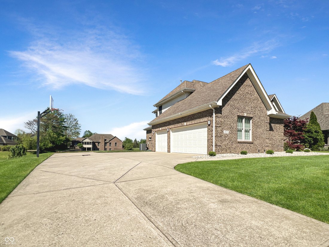 House in Columbus, Indiana, United States 2 - 17728999