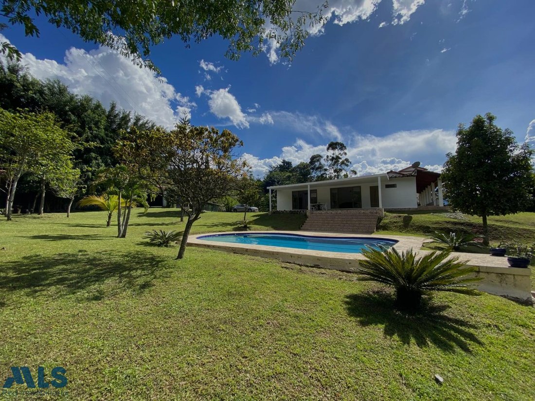 Finca in Copacabana, Copacabana, Colombia 1 - 17727422