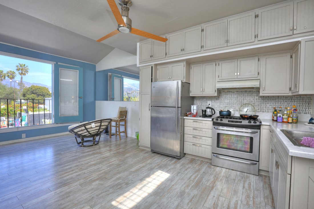 Santa Barbara, California, United States 4 - 17729189