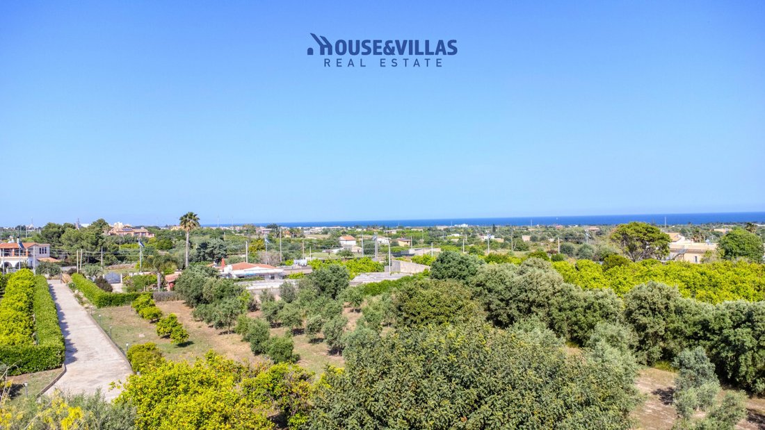 Villa in Avola, Sicily, Italy 2 - 17728414