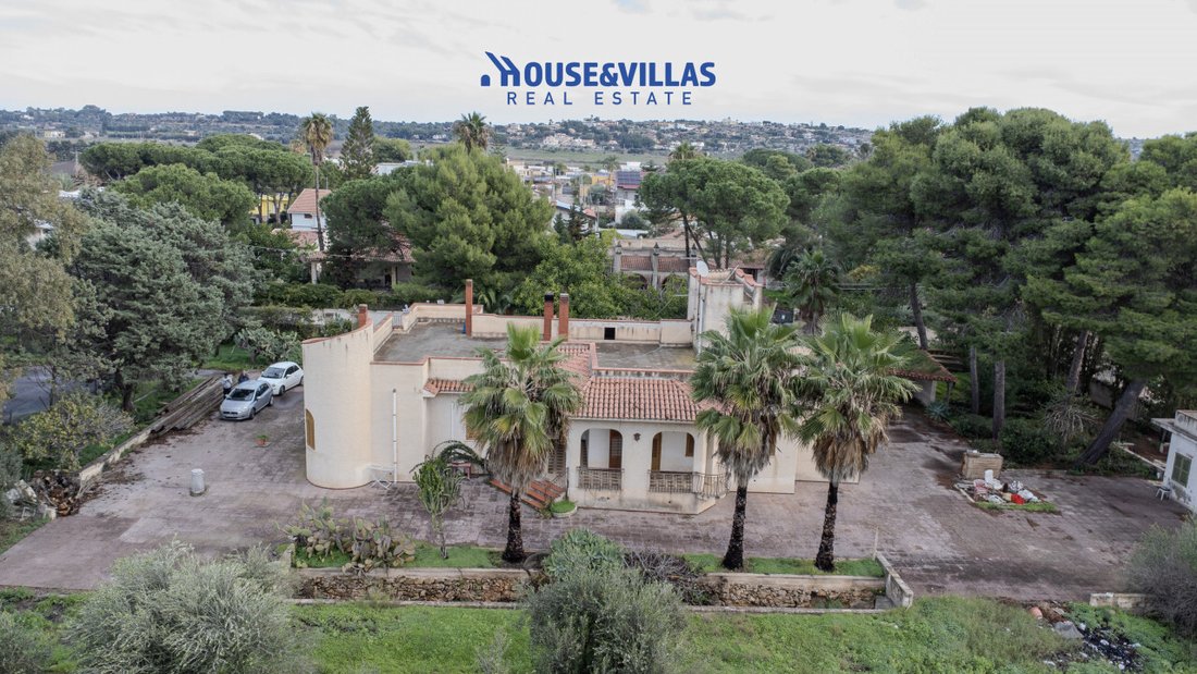 Villa in Fontane Bianche, Sicily, Italy 1 - 17728403