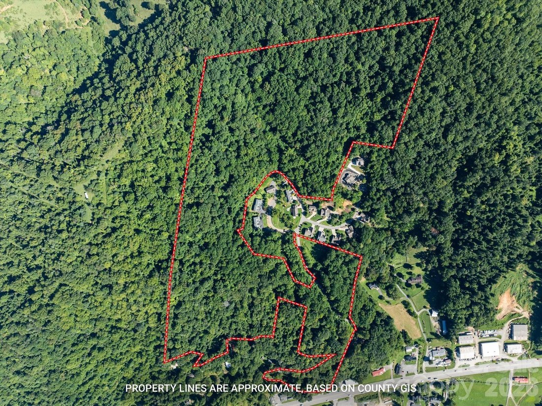 Land in Maggie Valley, North Carolina, United States 1 - 16127321