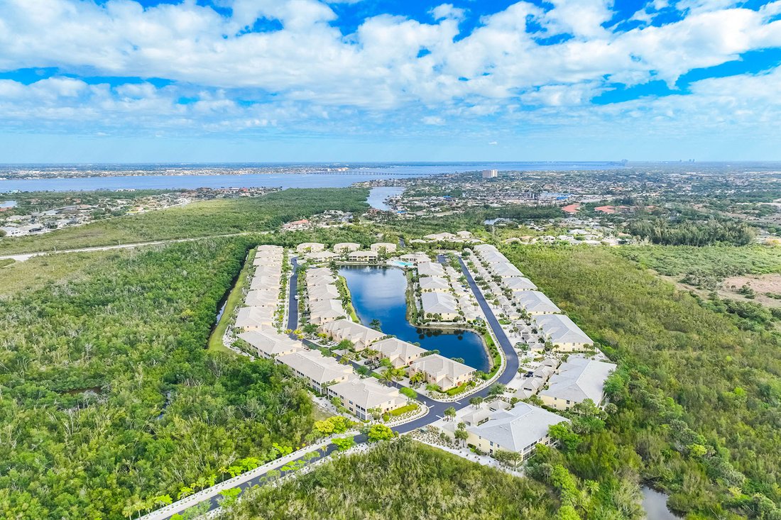 Condo in Fort Myers, Florida, United States 5 - 17726326