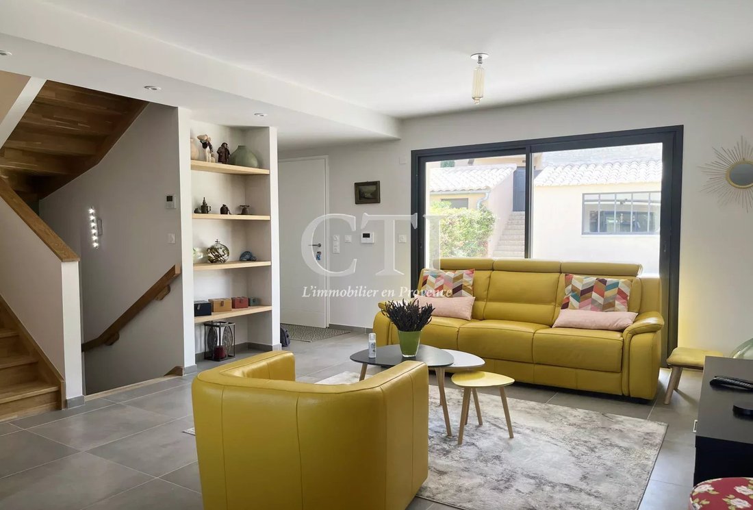 Townhouse in Gigondas, Provence-Alpes-Côte d'Azur, France 3 - 16844595