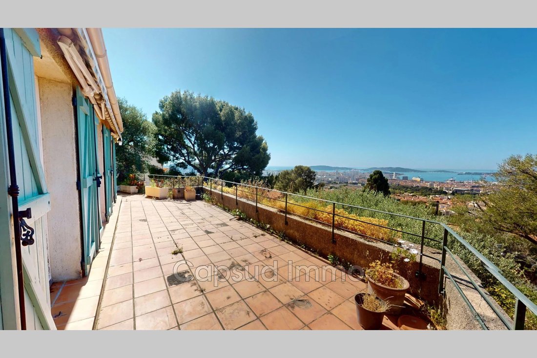 Villa in Toulon, Provence-Alpes-Côte d'Azur, Frankreich 2 - 17727352