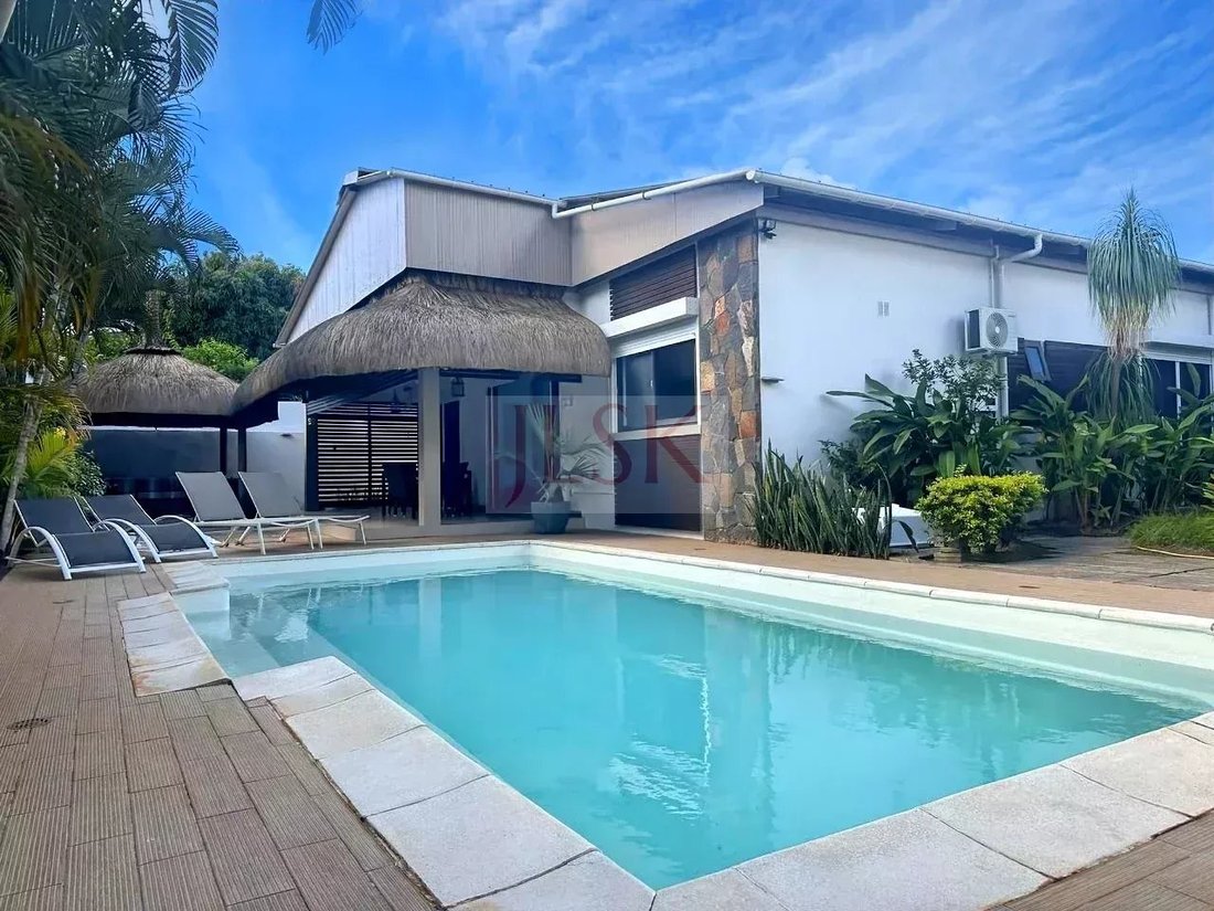 Villa in Pointe aux Piments, Pamplemousses District, Mauritius 1 - 17728004