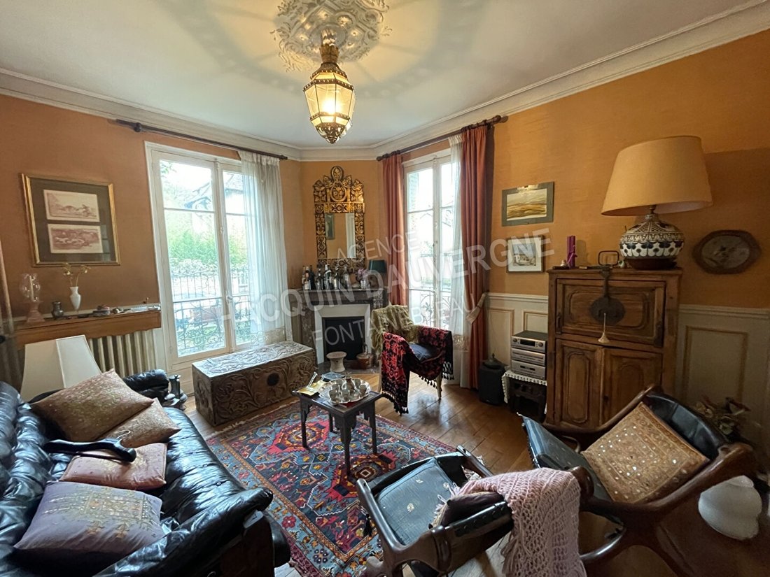 House in Fontainebleau, Ile-de-France, France 3 - 17730360