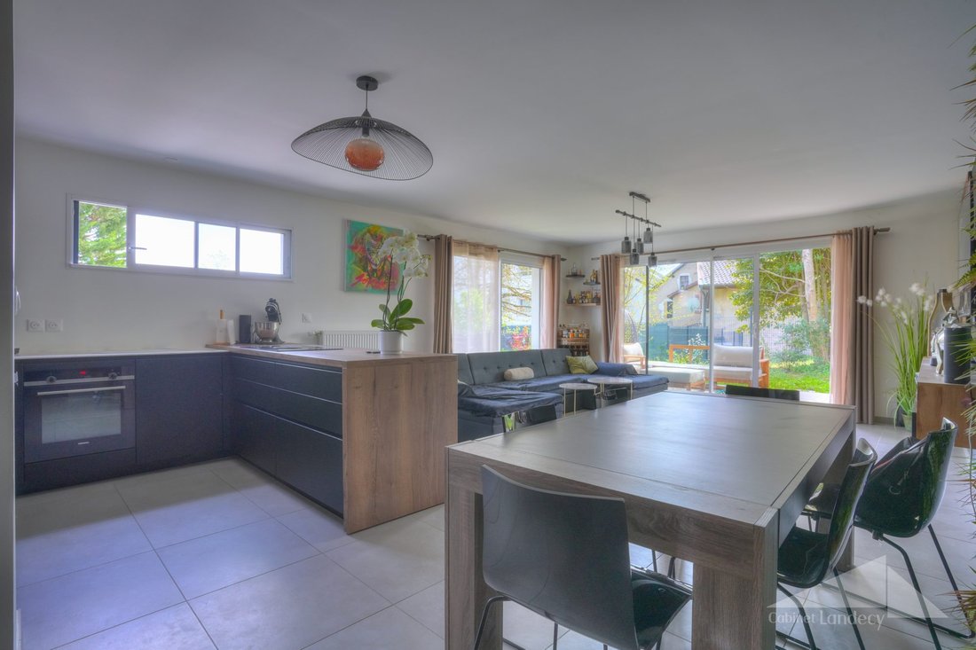 Apartment in Divonne-les-Bains, Auvergne-Rhône-Alpes, France 4 - 17732349