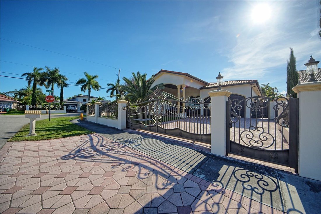 House in Miami, Florida, United States 5 - 17729760