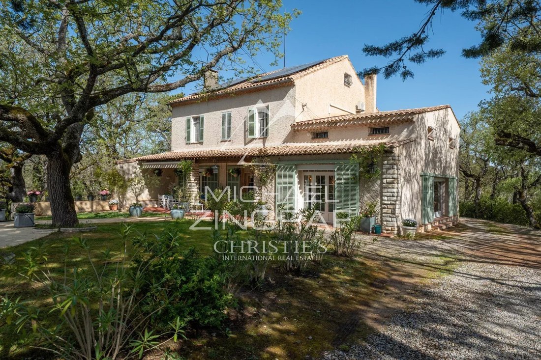 Villa in Rians, Provence-Alpes-Côte d'Azur, France 2 - 17726873