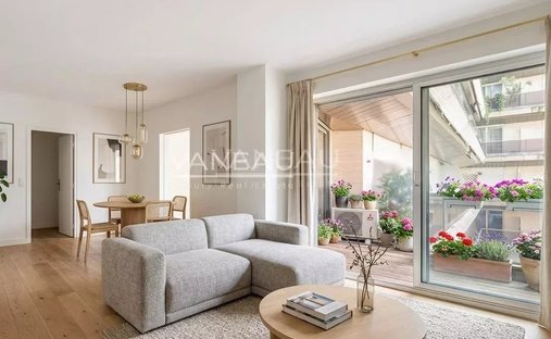 Apartment in Charles Laffitte, Neuilly-sur-Seine, France 1
