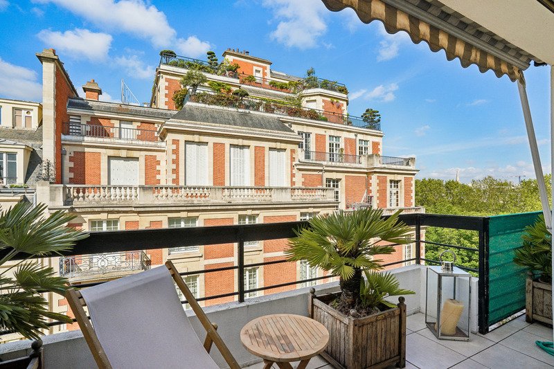 Apartment in Gros Caillou, Paris 7e Arrondissement, Paris 2 - 17727332