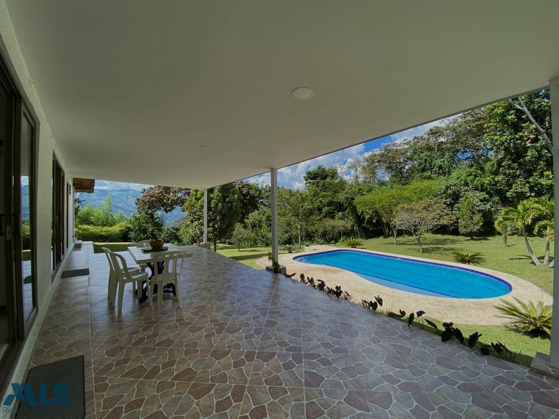 Finca in Copacabana, Copacabana, Colombia 4 - 17727422