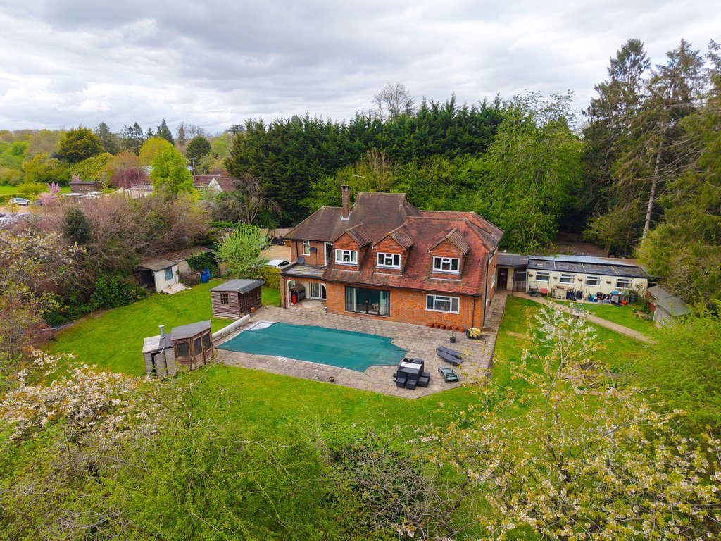 House in Prestwood, England 1 - 17727334