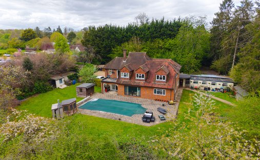House in Prestwood, England 1