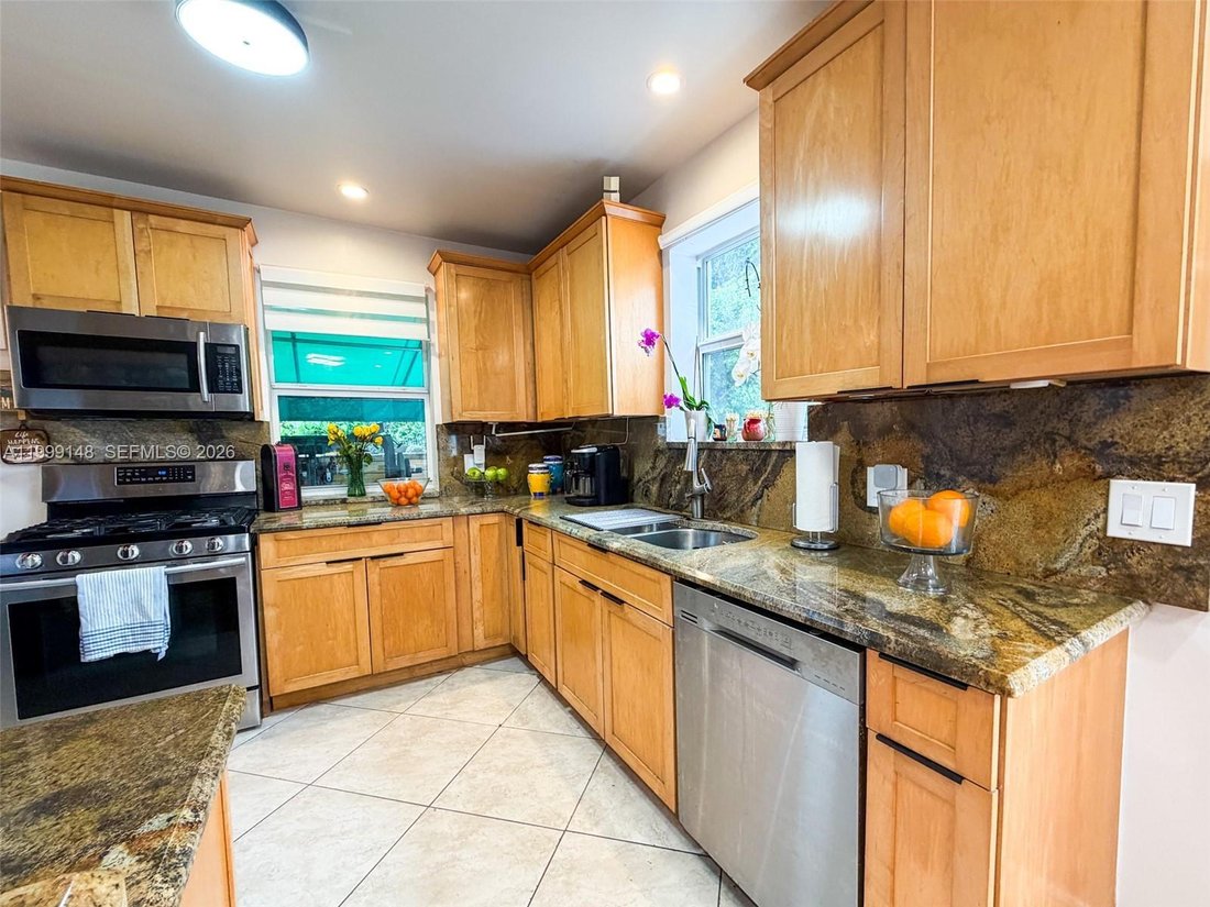 House in Hollywood, Florida, United States 5 - 17653789