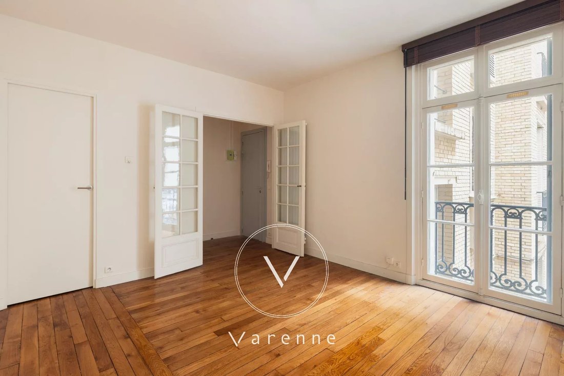 Apartment in Ecole Militaire, Paris 7e Arrondissement, Paris 1 - 17726666