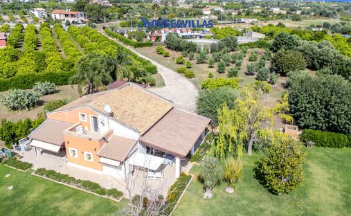Villa in Avola, Sicily, Italy 1