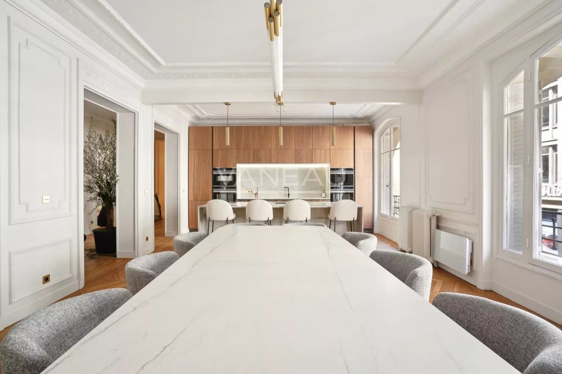 Apartment in Chaillot, Paris 16e Arrondissement, Paris 5 - 17728052