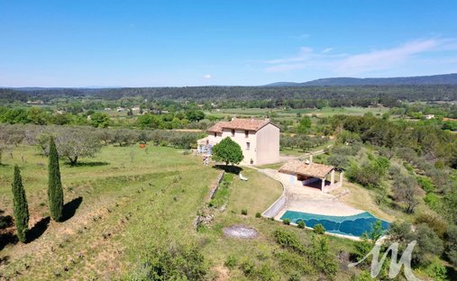 Estate in Pontevès, Provence-Alpes-Côte d'Azur, France 1