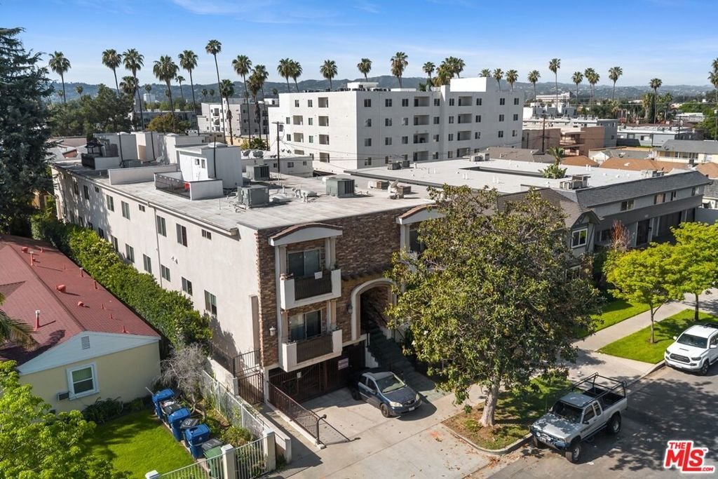 Los Angeles, California, United States 1 - 17729298