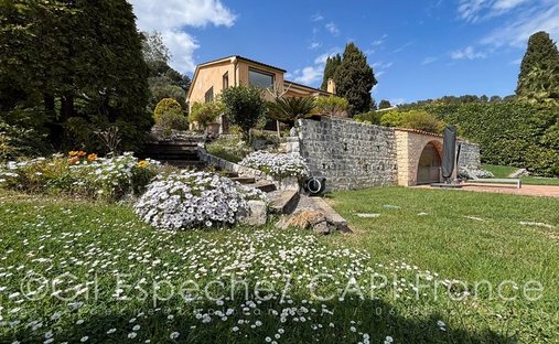 Villa in Centre du Village, La Colle-sur-Loup, Frankreich 1