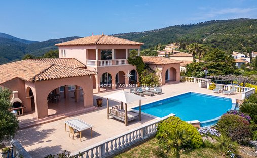 Villa in Valescure-Vaulongue-Clair Bois-Vallon Suveret, Saint-Raphaël, France 1