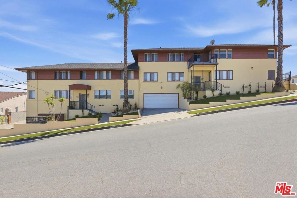 Los Angeles, California, United States 2 - 17729282