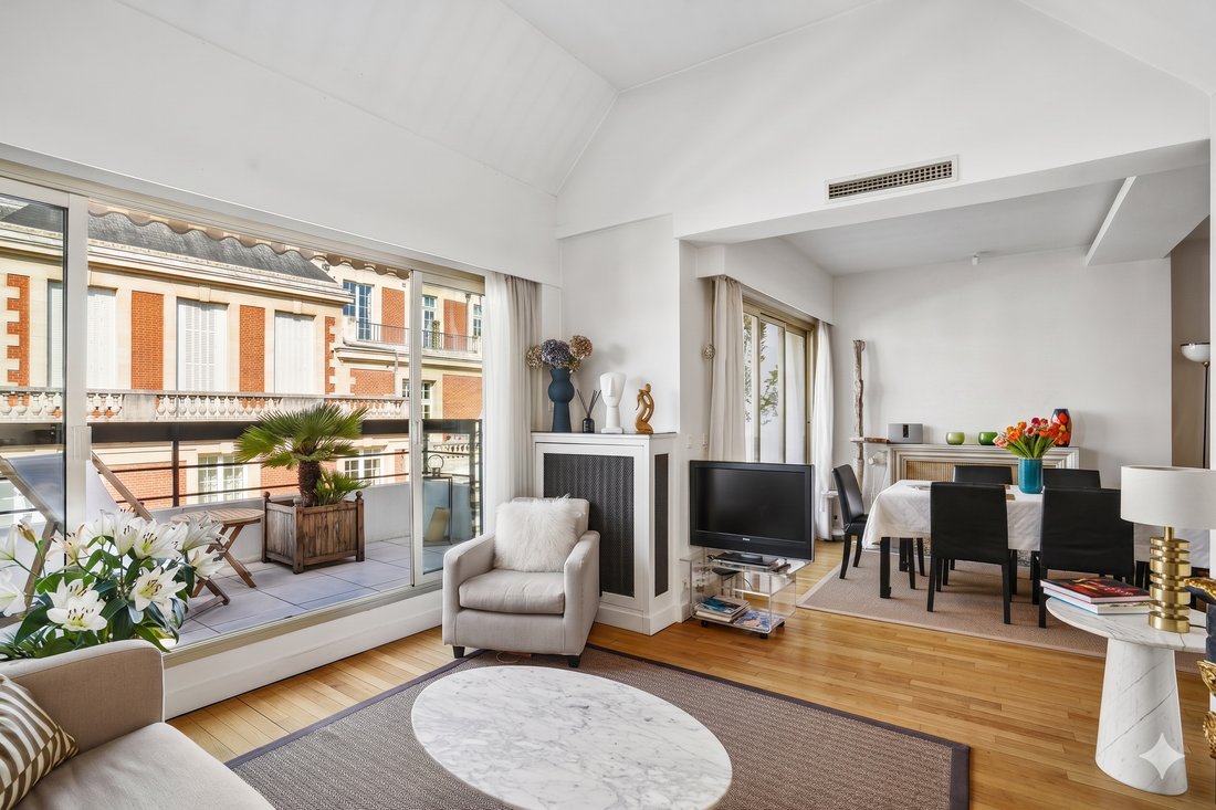 Apartment in Gros Caillou, Paris 7e Arrondissement, Paris 5 - 17727332