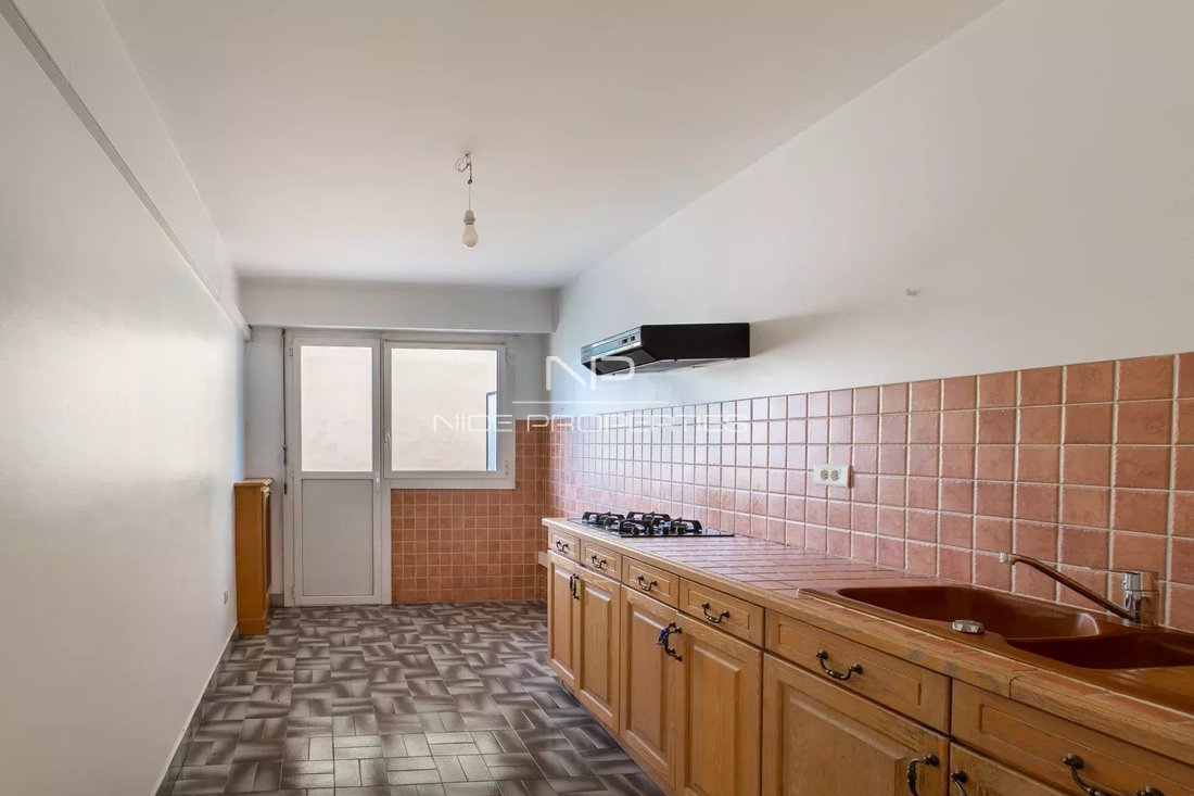 Apartment in Le Port, Nice, France 5 - 17727909
