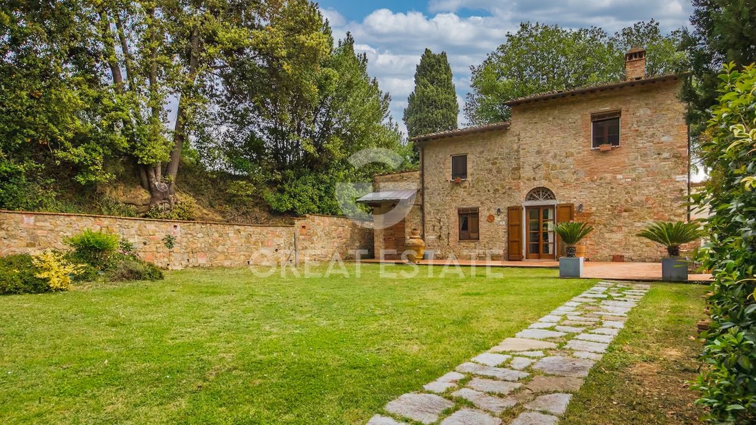 Estate in Gambassi Terme, Tuscany, Italy 1 - 17729367