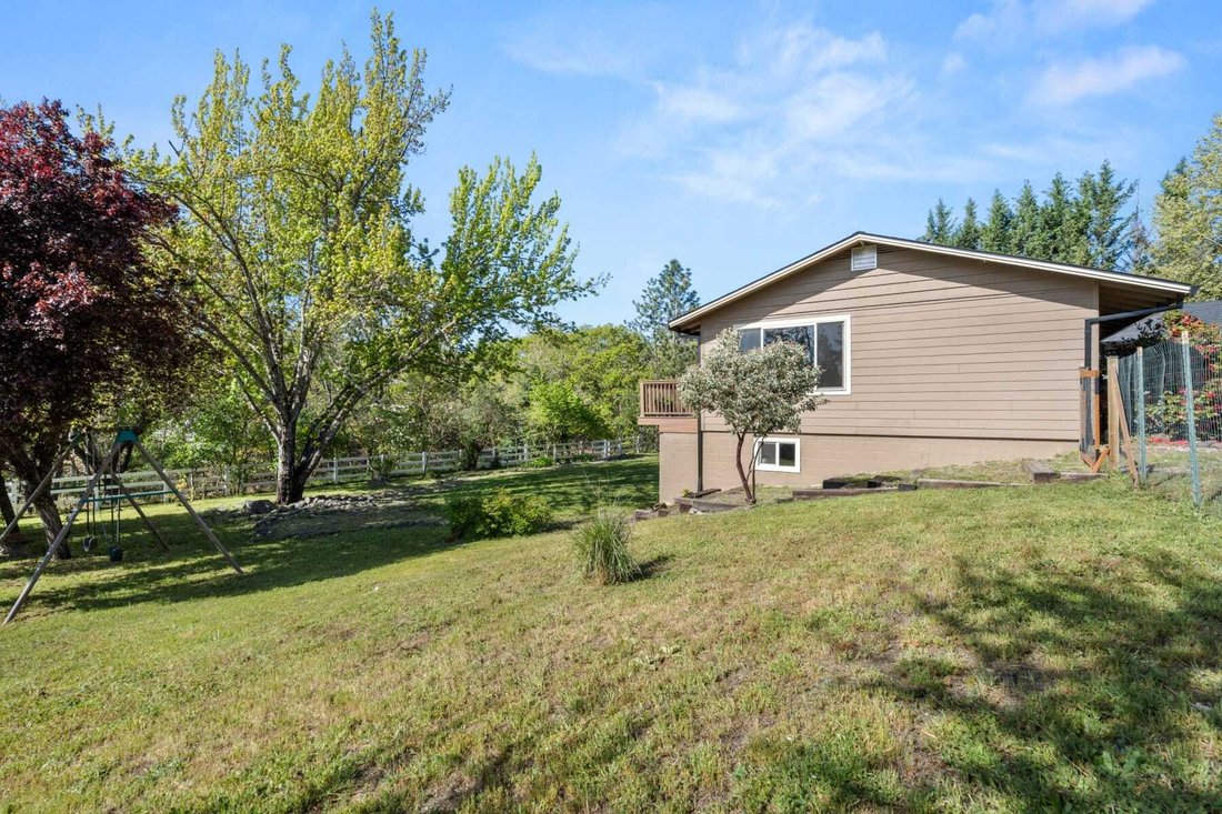 House in Medford, Oregon, United States 4 - 17728373