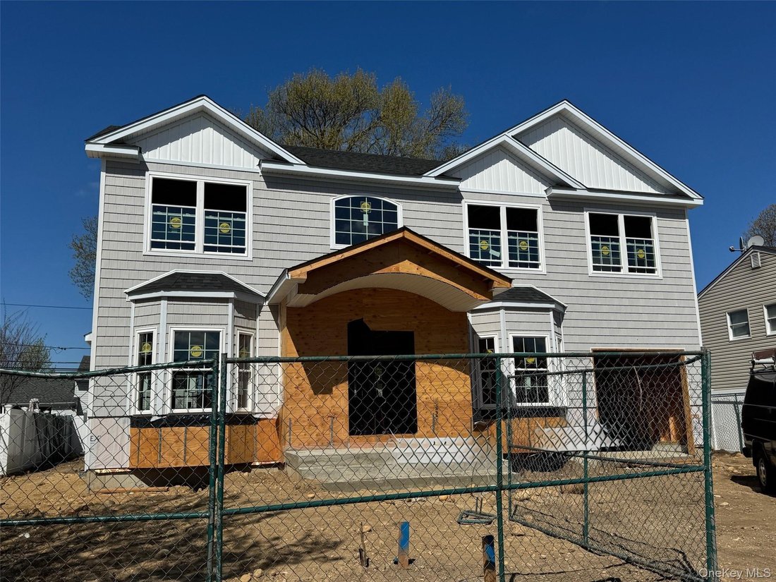 House in Syosset, New York, United States 5 - 16978503
