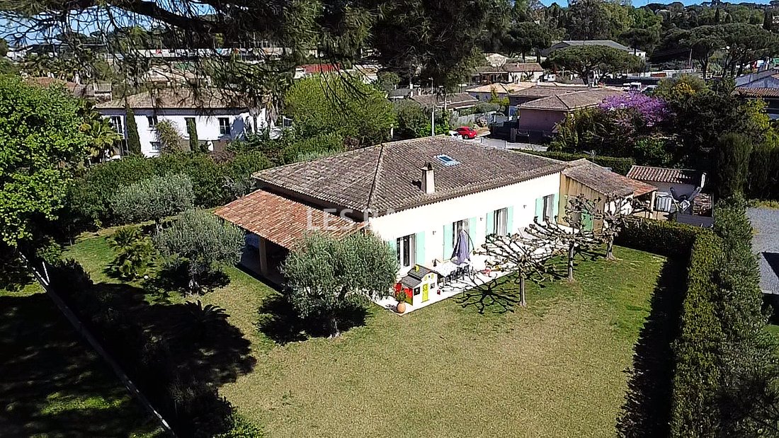 Villa in Zone Ouest Urbaine, Saint-Tropez, France 2 - 17730739