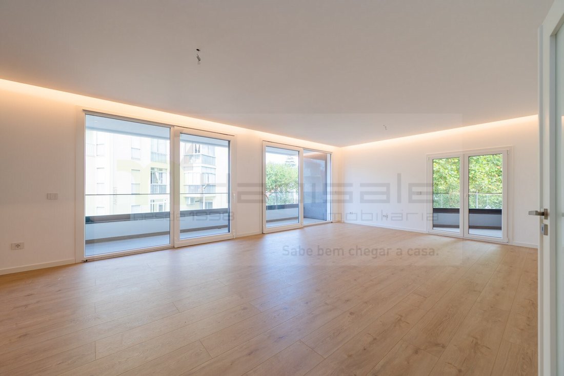 Apartment in Carcavelos e Parede, Lisbon, Portugal 3 - 17731022