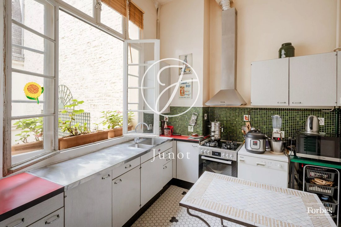 Apartment in Saint Philippe du Roule, Paris 8e Arrondissement, Paris 2 - 17558338