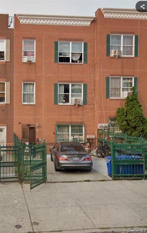 House in New York, New York, United States 1 - 17729477