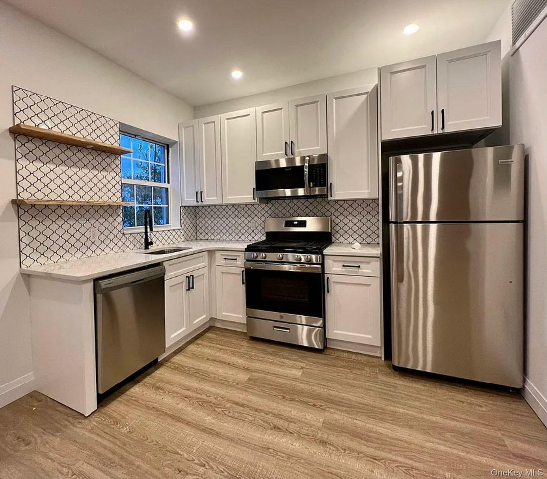 House in New York, New York, United States 4 - 17726637