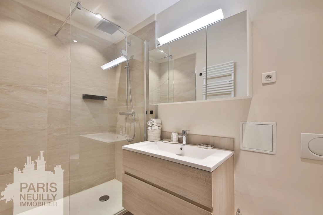 Apartment in Muette Nord, Paris 16e Arrondissement, Paris 2 - 17728128