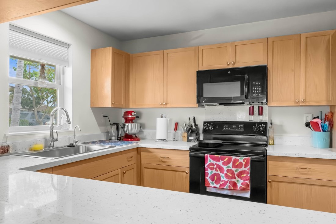 Condo in Lahaina, Hawaii, United States 2 - 17726317