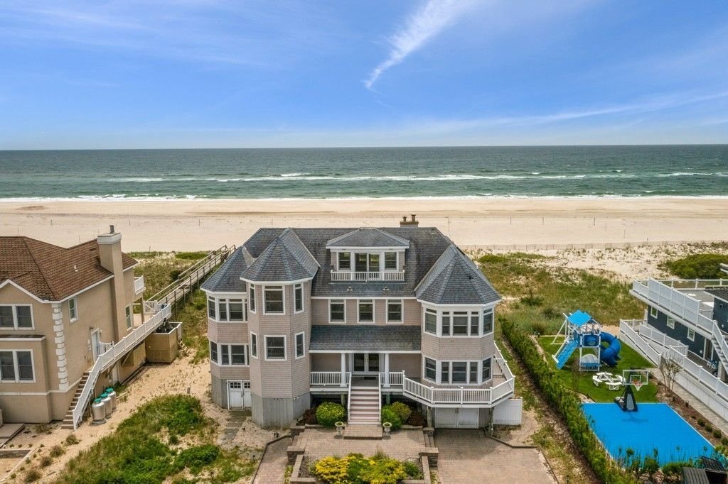 West Hampton Dunes, New York, United States 2 - 17727731
