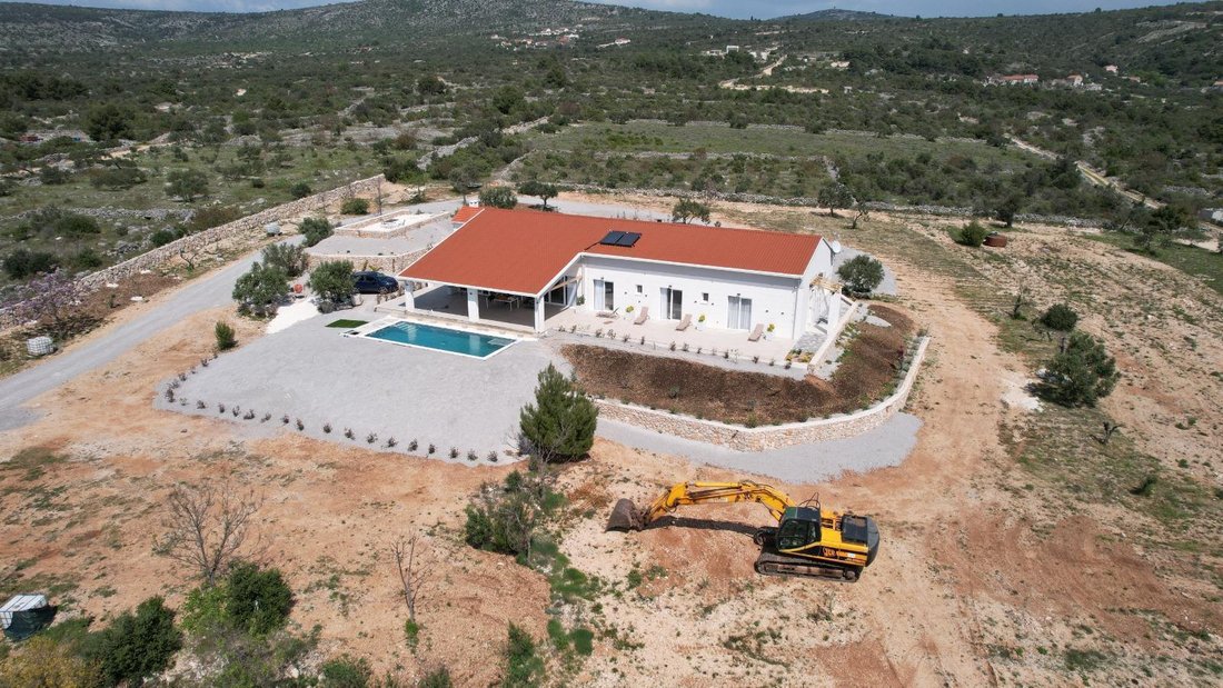 Villa in Rogoznica, Sibenik-Knin County, Croatia 2 - 15114354