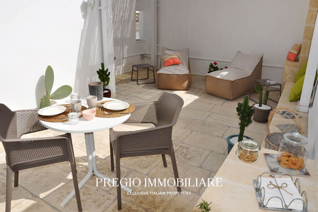 Historic Center, Monopoli, Italy 1 - 17731024