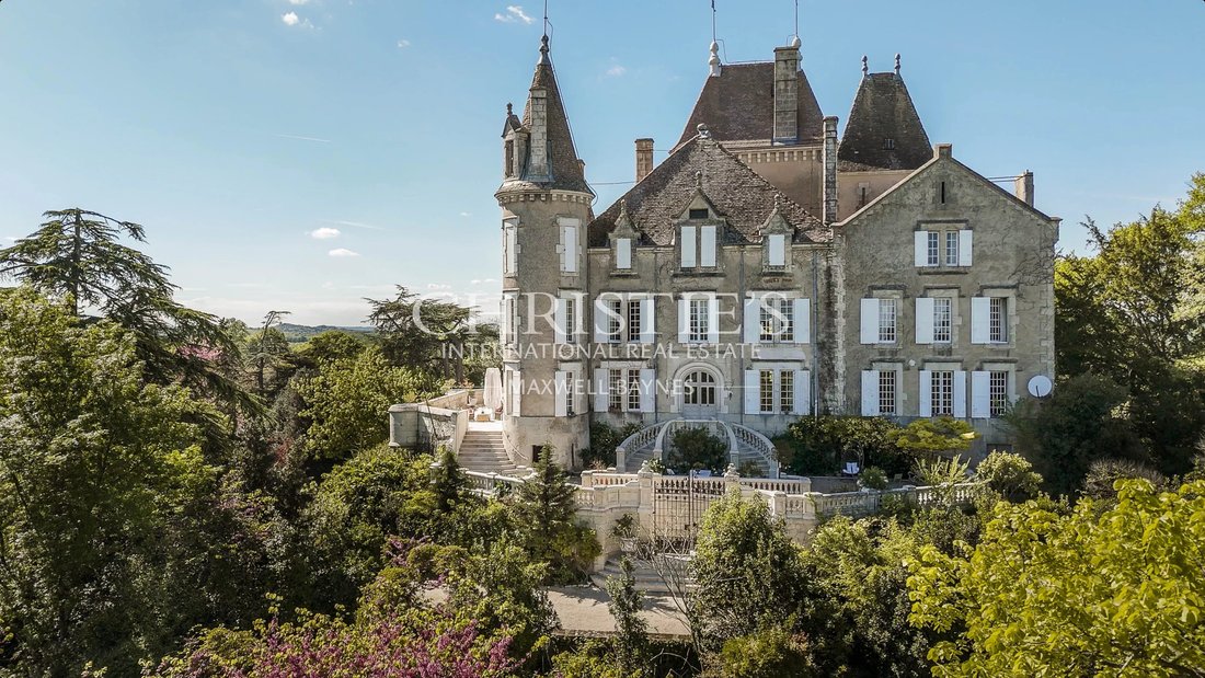 Castle in Monflanquin, Nouvelle-Aquitaine, France 1 - 17728130