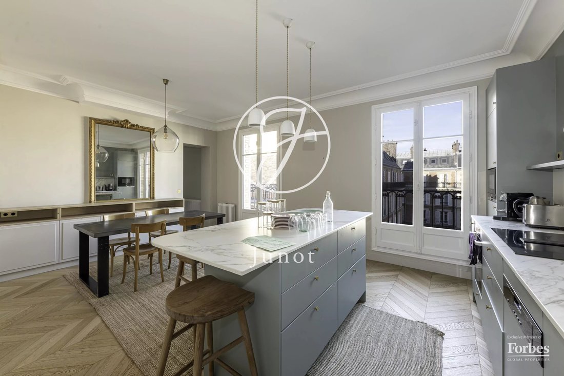 Apartment in Gros Caillou, Paris 7e Arrondissement, Paris 1 - 17661426
