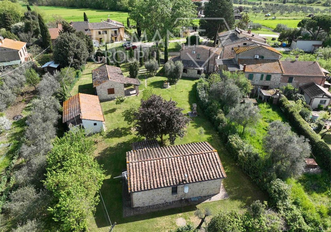 Castiglione del Lago, Umbria, Italy 5 - 17731041